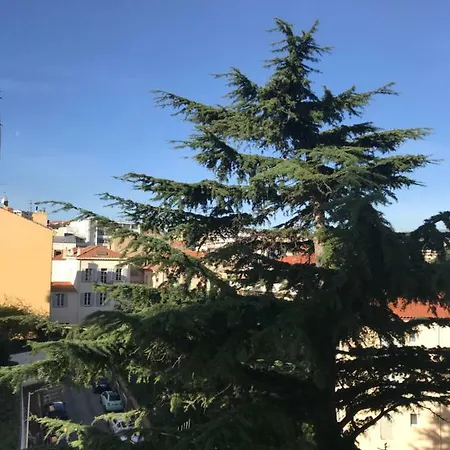 Cannes Sergent Gazan Buitenkant foto